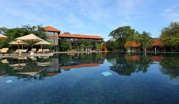 sigiriya jungles luxury hotel sri lanka